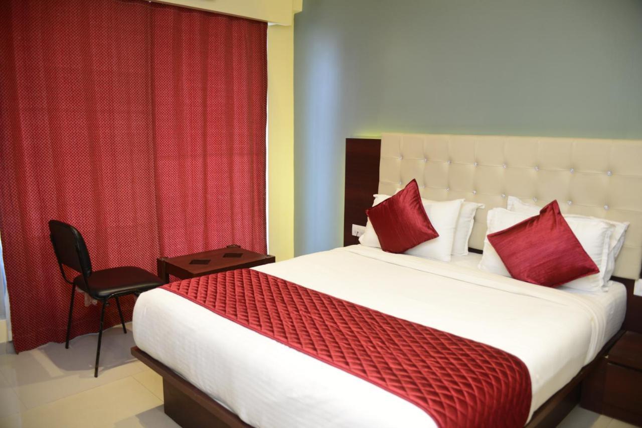 Hotel Malad Inn Opposite Malad Railway Station Bombaj Zewnętrze zdjęcie